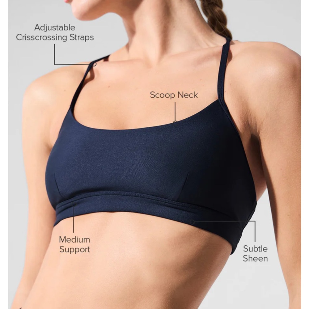 ALO Yoga Airlift Intrigue Sports Bra with Adjustable Straps navy